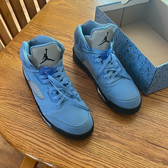 Jordan 5s UNC Retro 10.5 Almost new condition